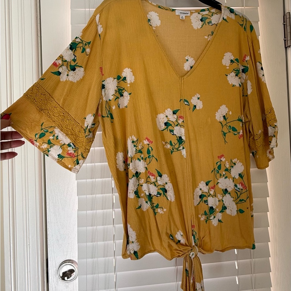 Eyeshadow Yellow Floral Blouse